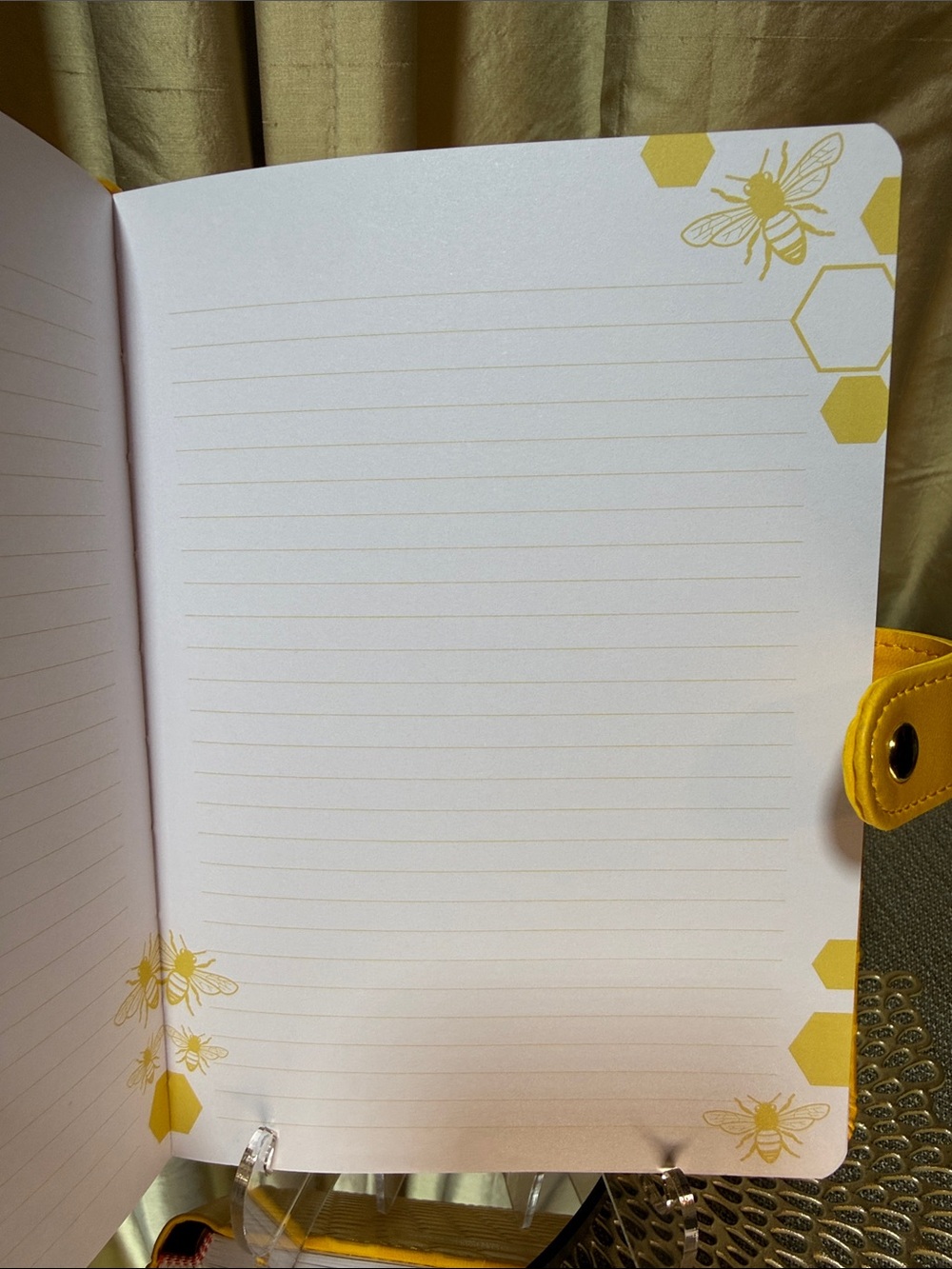 Bee Kind Journal + Daisy Mug - Picture 7 of 9